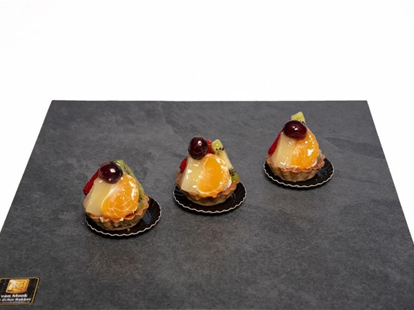 Fruit petit four